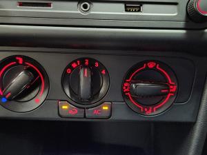 Volkswagen Polo Vivo hatch 1.6 Comfortline auto - Image 13