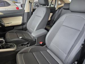 Volkswagen Polo sedan 1.0TSI Style - Image 16