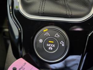 Volkswagen T-Roc 2.0TSI 4Motion R-Line - Image 18
