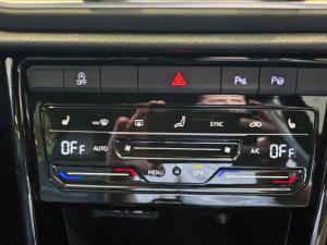 Volkswagen T-Roc 2.0TSI 4Motion R-Line - Image 24