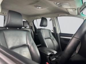 Toyota Hilux 2.8 GD-6 Raider 4X4 automaticD/C - Image 9