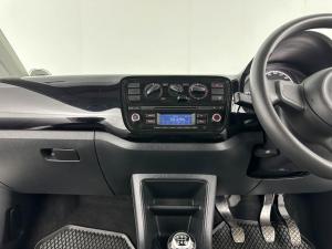 Volkswagen Move UP! 1.0 3-Door - Image 16