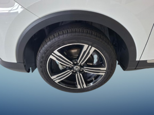 MG ZS 1.5 Luxury - Image 4