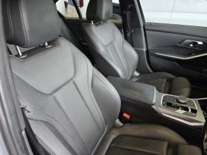 BMW 3 Series 318i - Image 9