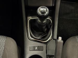 Toyota Corolla Quest 1.8 Plus manual - Image 10