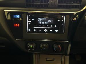 Toyota Corolla Quest 1.8 Plus manual - Image 12