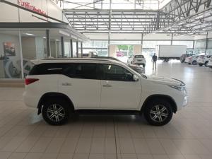 Toyota Fortuner 2.4GD-6 auto - Image 3