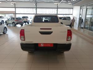 Toyota Hilux 2.4GD-6 double cab Raider manual - Image 5