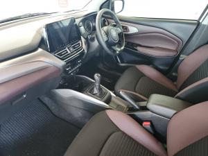 Toyota Starlet Cross 1.5 XR manual - Image 4