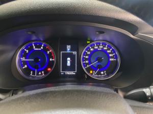 Toyota Hilux 2.8 GD-6 Raider 4X4 automaticD/C - Image 11