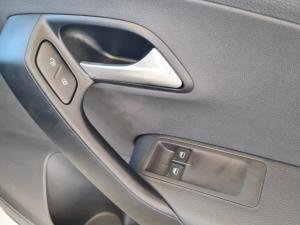 Volkswagen Polo Vivo 1.4 Trendline - Image 17