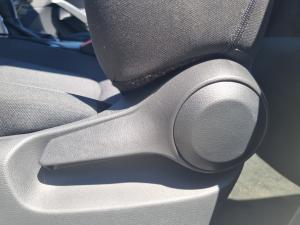 Toyota Corolla Cross 1.8 Xi - Image 18