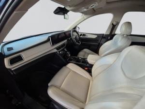 Mahindra XUV 700 2.0 AX7L automatic - Image 3