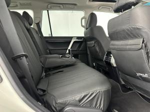 Toyota Prado VX-L 2.8GD automatic - Image 12