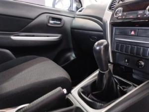 Mitsubishi Triton 2.4DI-D double cab GL - Image 12
