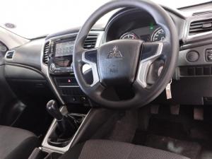 Mitsubishi Triton 2.4DI-D double cab GL - Image 9