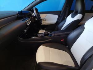 Mercedes-Benz CLA CLA200 Progressive - Image 12