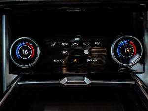 Land Rover Range Rover D350 HSE - Image 16