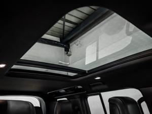 Land Rover Defender 110 D240 X-Dynamic HSE - Image 19