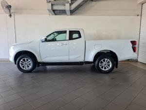Isuzu D-Max 1.9TD Extended cab LS manual - Image 2