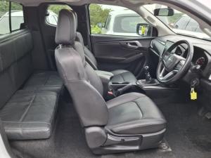 Isuzu D-Max 1.9TD Extended cab LS manual - Image 9