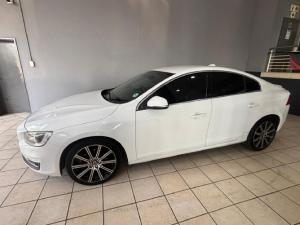 Volvo S60 D4 Excel auto - Image 2