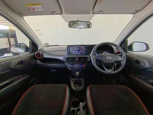 Hyundai Grand i10 1.0 Premium hatch - Image 14