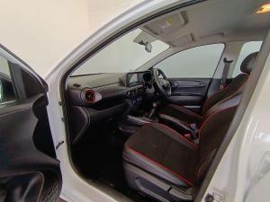 Hyundai Grand i10 1.0 Premium hatch - Image 16