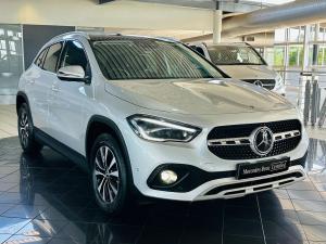 Mercedes-Benz GLA GLA200 - Image 11