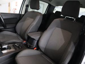 Volkswagen Amarok 2.0BiTDI double cab Life 4Motion - Image 21