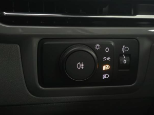 Volkswagen Transporter 2.0TDI Kombi SWB Commerce - Image 10