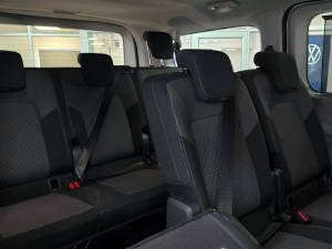 Volkswagen Transporter 2.0TDI Kombi SWB Commerce - Image 15