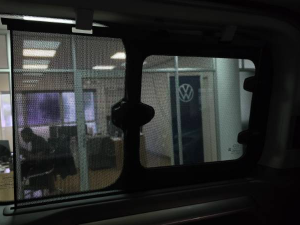 Volkswagen Transporter 2.0TDI Kombi SWB Commerce - Image 19