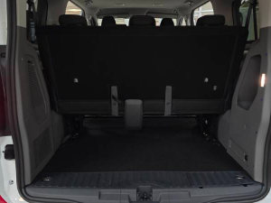 Volkswagen Transporter 2.0TDI Kombi SWB Commerce - Image 21