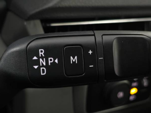 Volkswagen Transporter 2.0TDI Kombi SWB Commerce - Image 22
