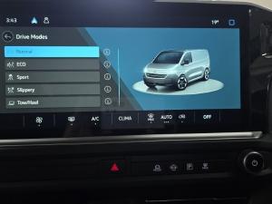 Volkswagen Transporter 2.0TDI Kombi SWB Commerce - Image 7