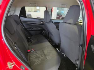 Suzuki Swift 1.2 GLX auto - Image 10