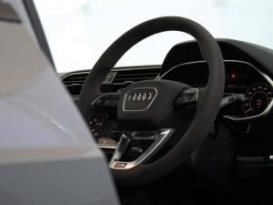 Audi RSQ3 quattro - Image 16