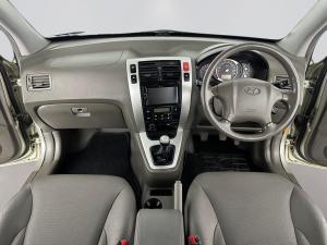 Hyundai Tucson 2.0 GLS - Image 8