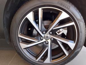 Volvo XC40 D4 AWD R-Design - Image 10