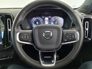 Volvo XC40 D4 AWD R-Design - Image 20