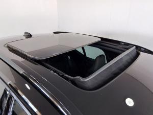 Volvo XC40 D4 AWD R-Design - Image 9