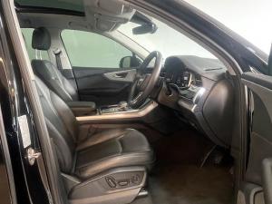 Audi Q7 45TDI quattro S line - Image 8
