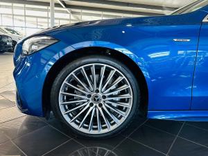 Mercedes-Benz C-Class C200 Avantgarde - Image 13
