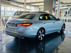 Mercedes-Benz C-Class C220d Avantgarde - Image 2