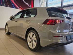 Volkswagen Golf 1.4TSI Life Plus - Image 2