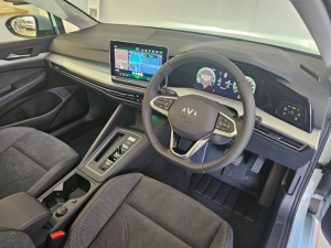 Volkswagen Golf 1.4TSI Life Plus - Image 11