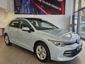 Volkswagen Golf 1.4TSI Life Plus - Image 2