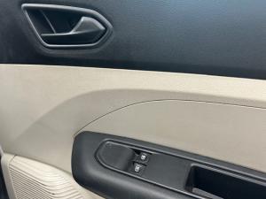 Renault Triber 1.0 Life - Image 8