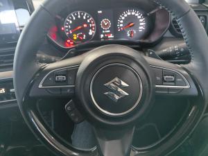 Suzuki Swift 1.2 GLX auto - Image 14